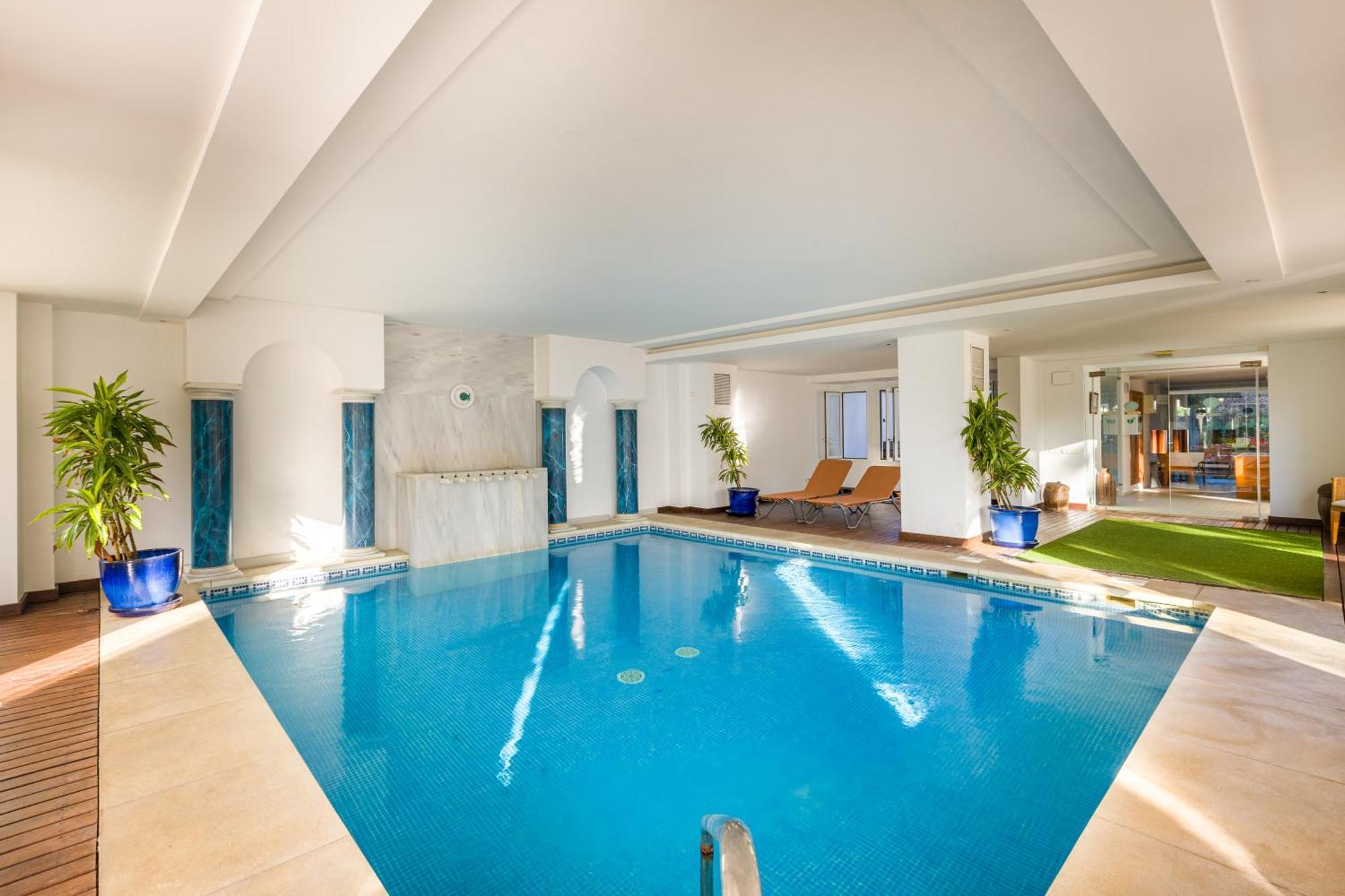 Urb, La Alcazaba 614 Y 642 Banus Apartment