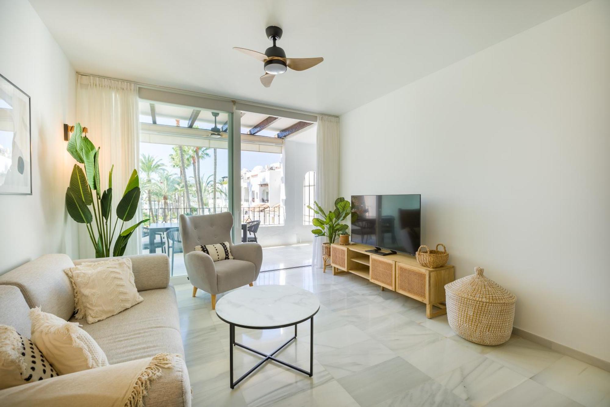 Urb, La Alcazaba 614 Y 642 Banus Apartament